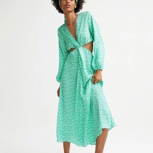 H&M Green & White Abstract V-Neck Dress